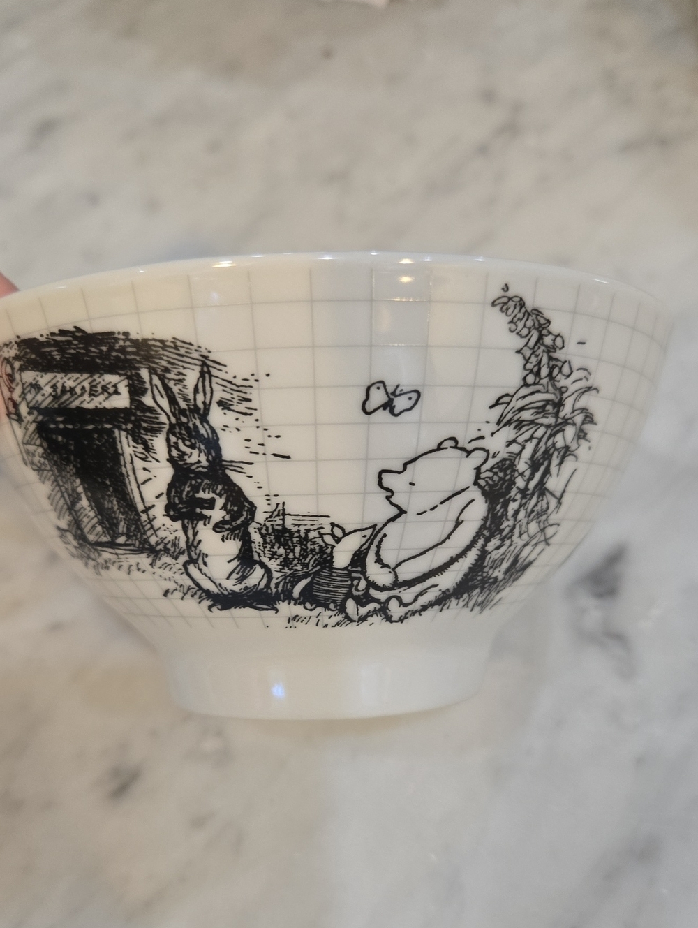 Classic Winnie-the-Pooh Illustration Ceramic Bowl - White